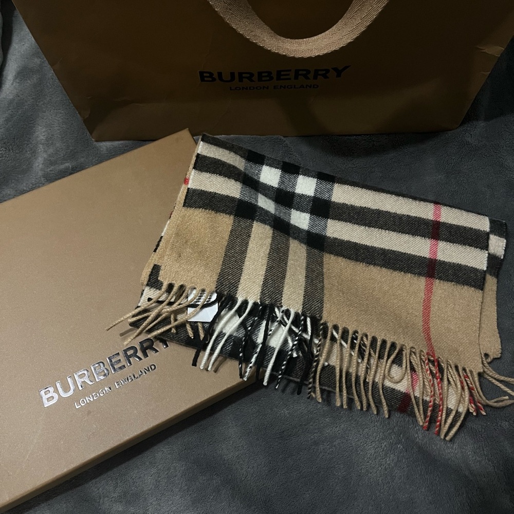 BURBERRY SCARF